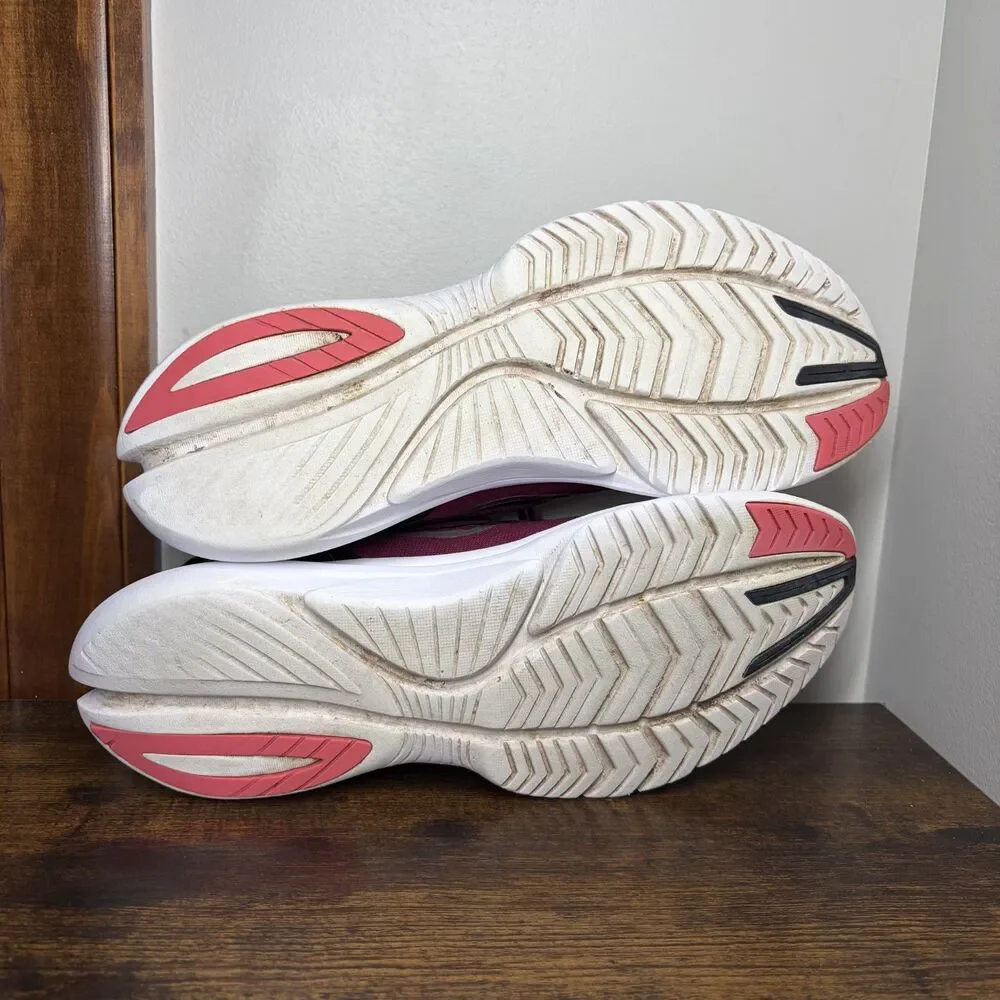 Size 9 Womens - Saucony Kinvara 12 Running Shoes Cherry/Black